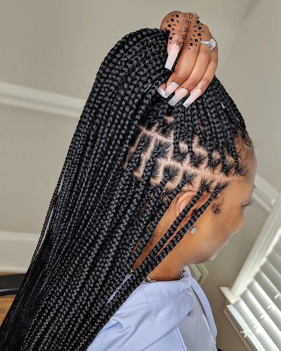 knotless box braids using the rubber band method