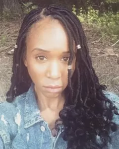 below the shoulder medium goddess locs