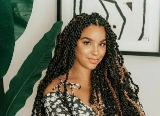 Passion Twist Crochet Hair Guide middle part passion twist crochet