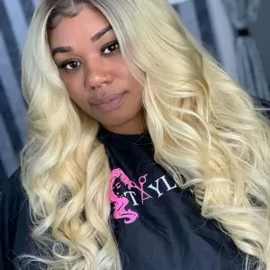 platinumb blonde with dark roots quick weave